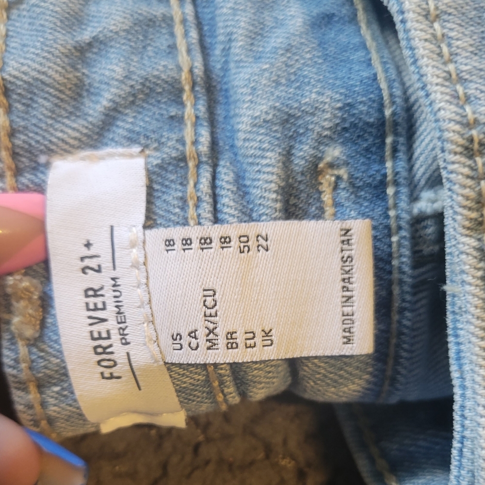 Flare Jeans - Picture 5 of 6
